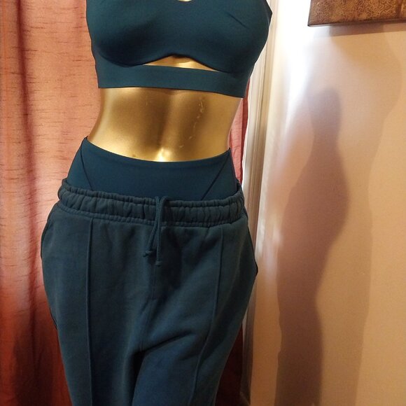 Adidas Originals Ivy Park NEW 2 PC Set + A FREE Ivy Park Set Added Bonus* - Picture 14 of 16